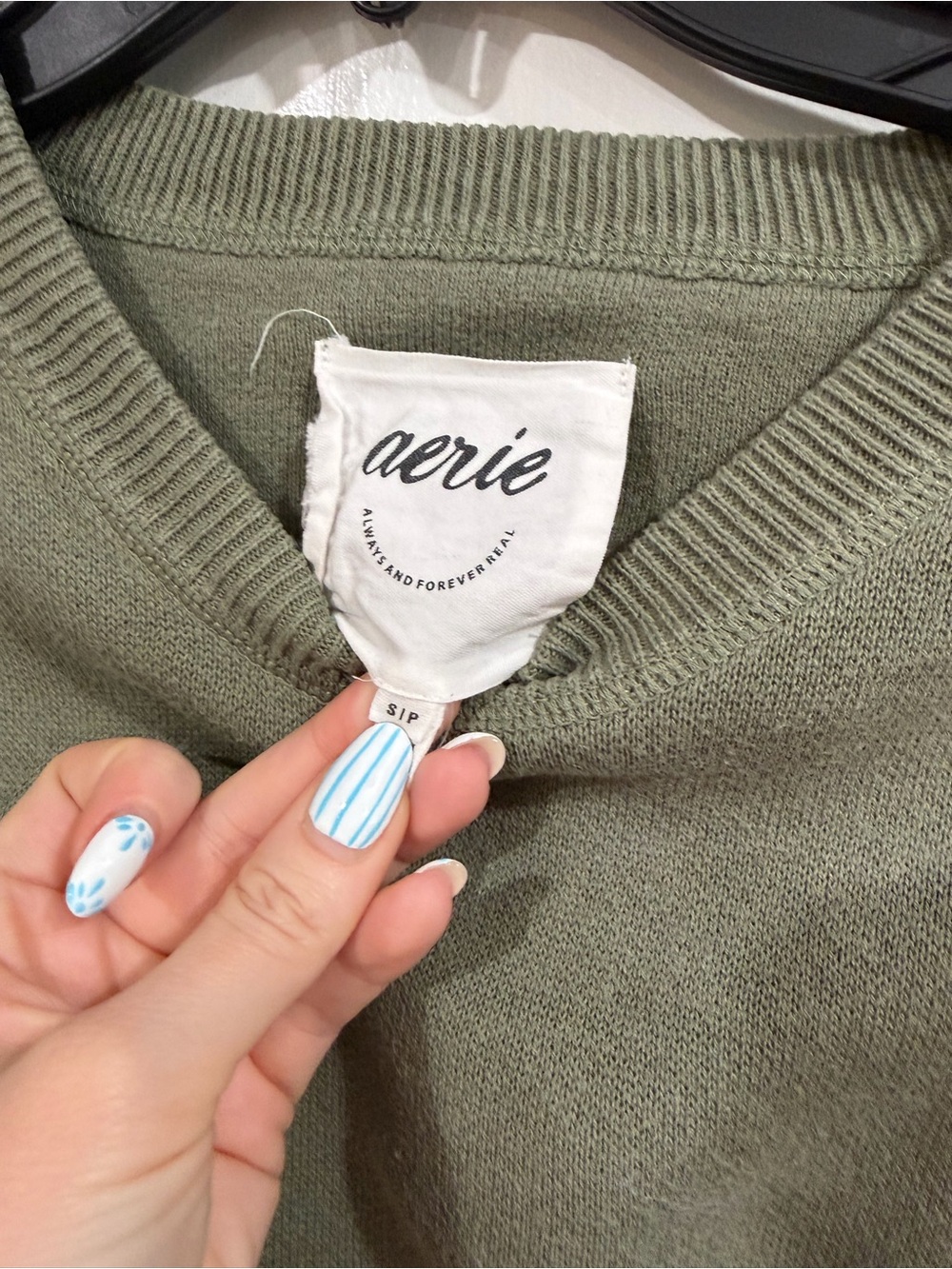 aerie Olive Cropped Crewneck Sweater - Picture 3 of 12